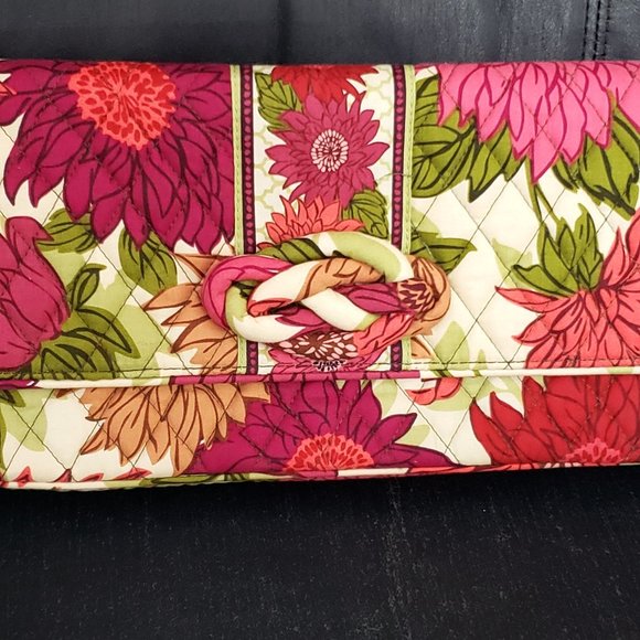 NWT Vera Bradley Knot Just a Clutch Hello Dahlia Handbag Purse - Picture 2 of 8